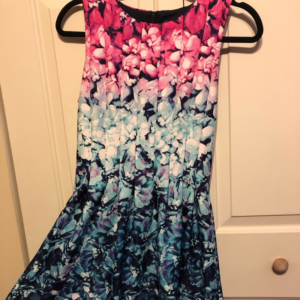 Vince Camuto sleeveless floral dress